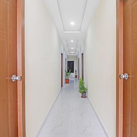 Hotel O Sri Navya Grand Near Nexus Hyderabad Exterior foto